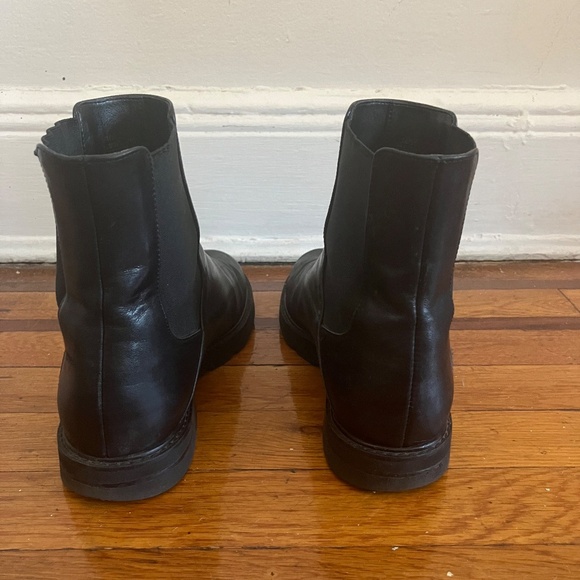 Staurt Weitzman Black Chelsea Boots - Picture 5 of 7